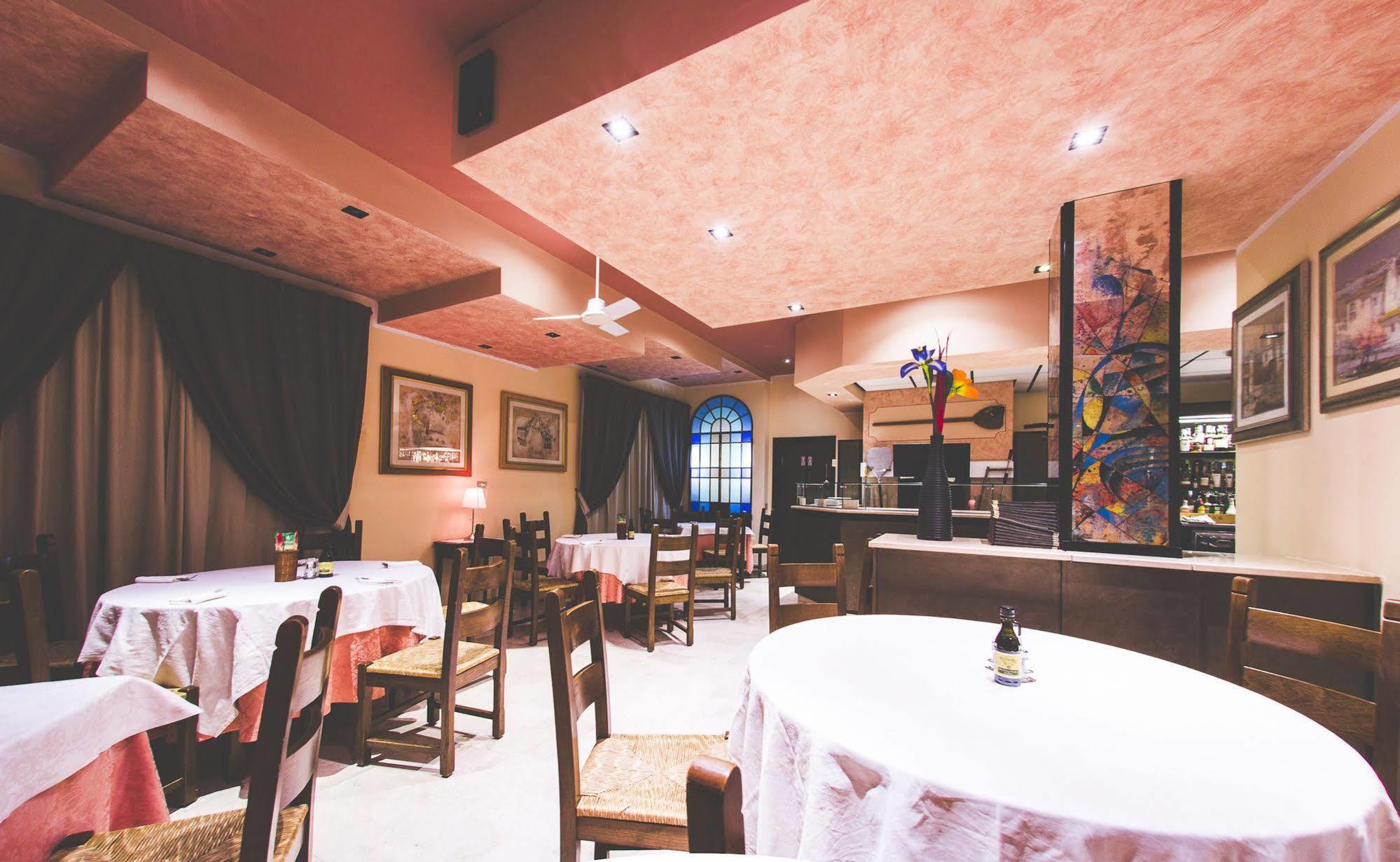 Quari Hotel Restaurant & Pizza Cologna Veneta Eksteriør billede